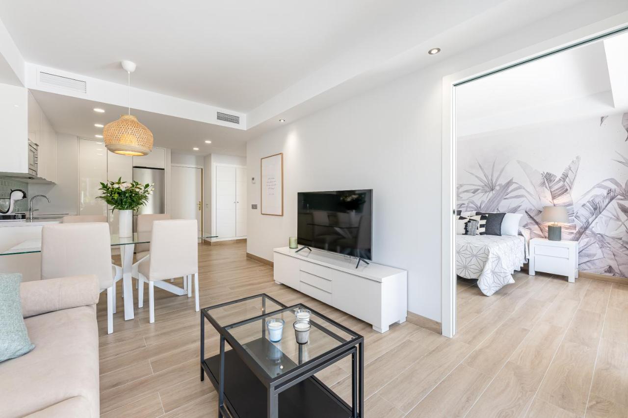 Brandnew Apartment By The Beach ماربيا المظهر الخارجي الصورة